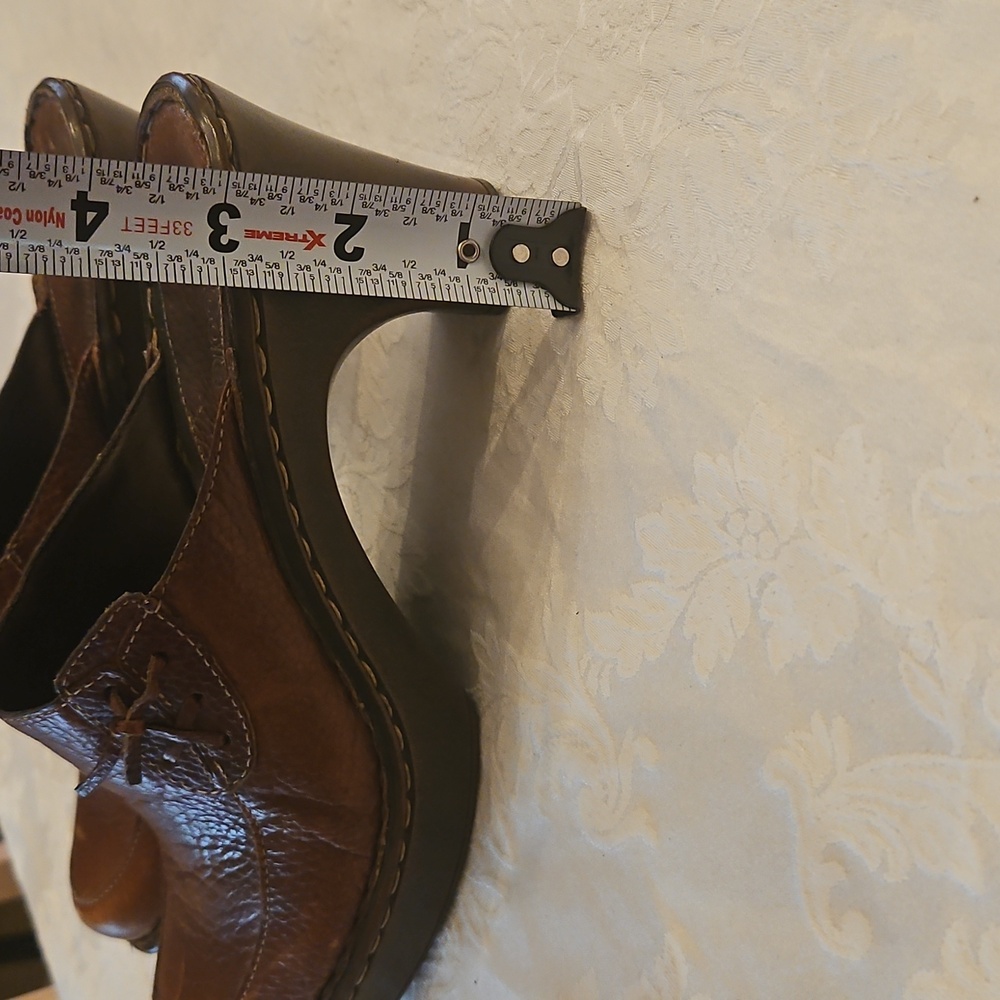 Clogs - Picture 2 of 4